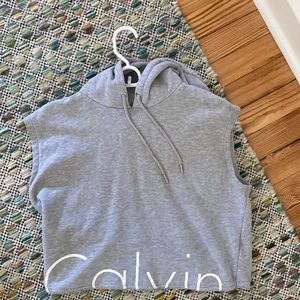 Calvin Klein Women’s sleeveless hoody size small